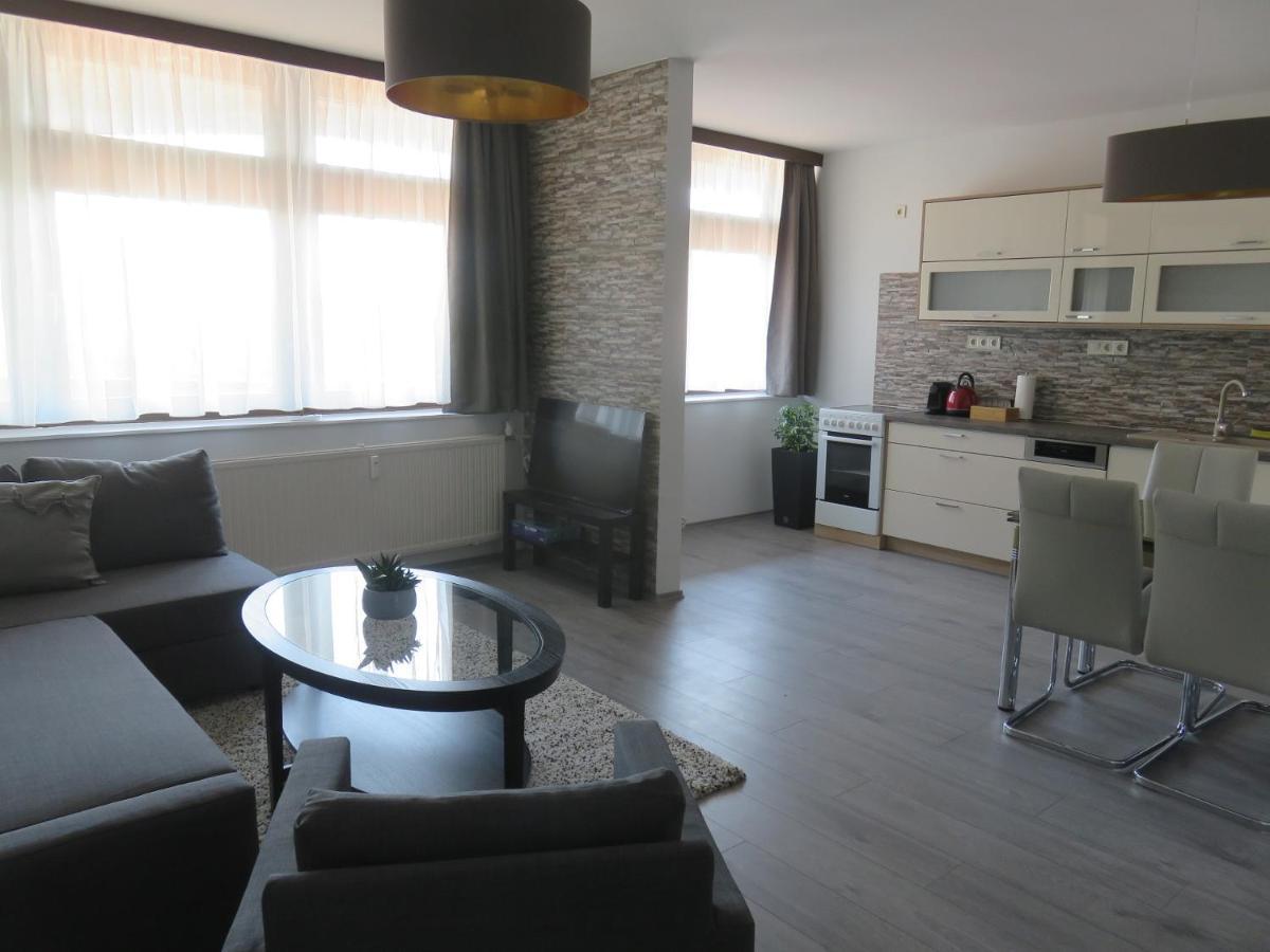 City Corner Central Mosonmagyaróvár المظهر الخارجي الصورة
